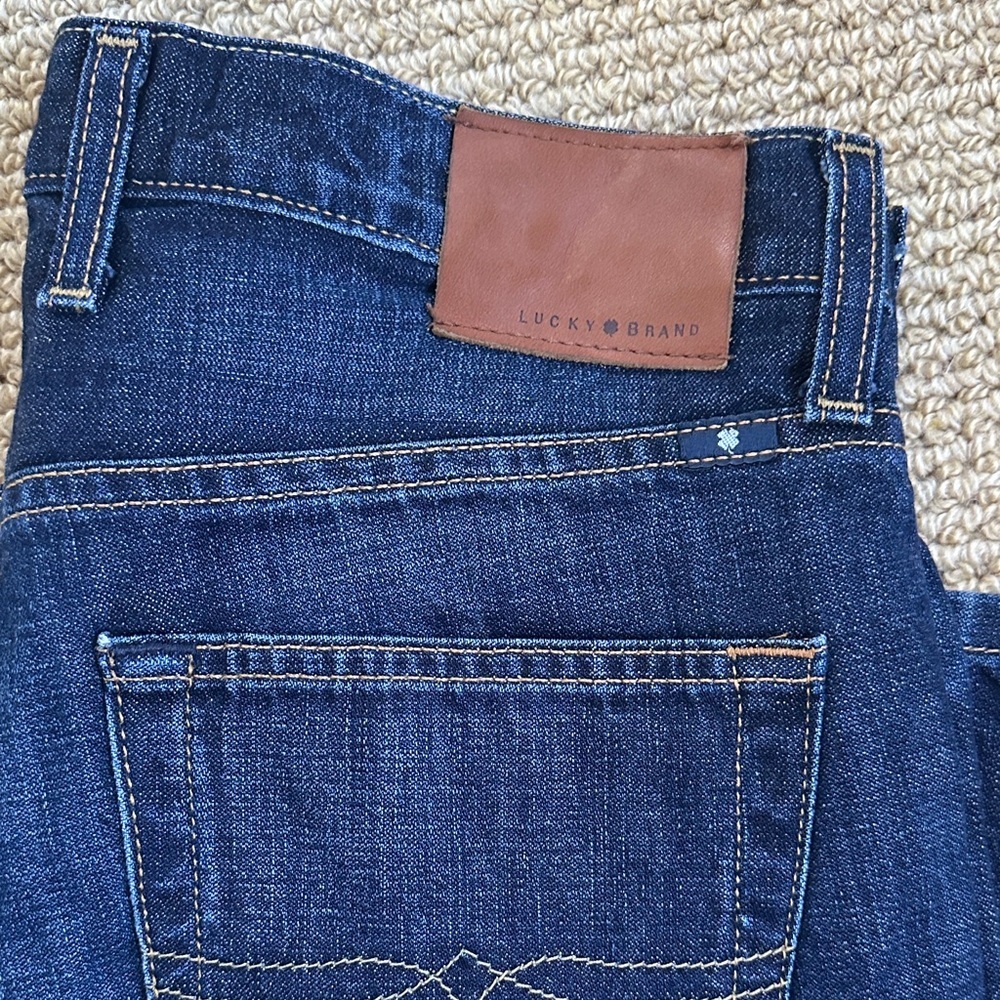 Lucky Brand 221 Original Straight Jeans, 30x30, Dark Wash, Classic Denim - Picture 6 of 6